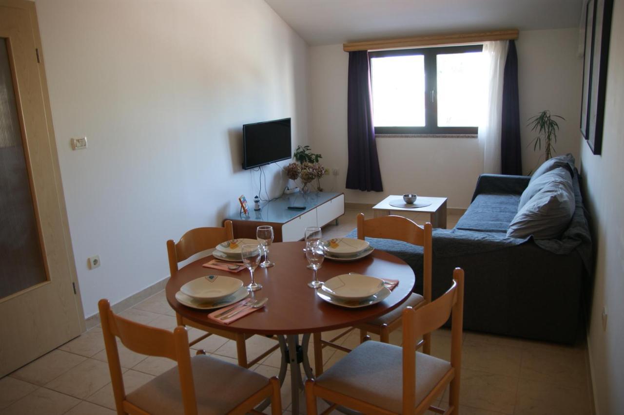Apartman Adriatic Pula Exterior photo
