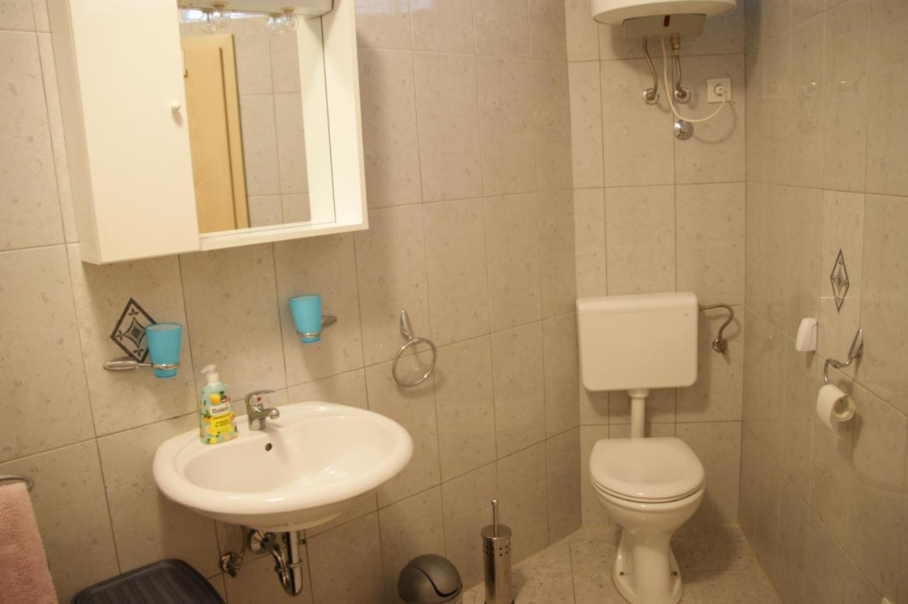 Apartman Adriatic Pula Exterior photo